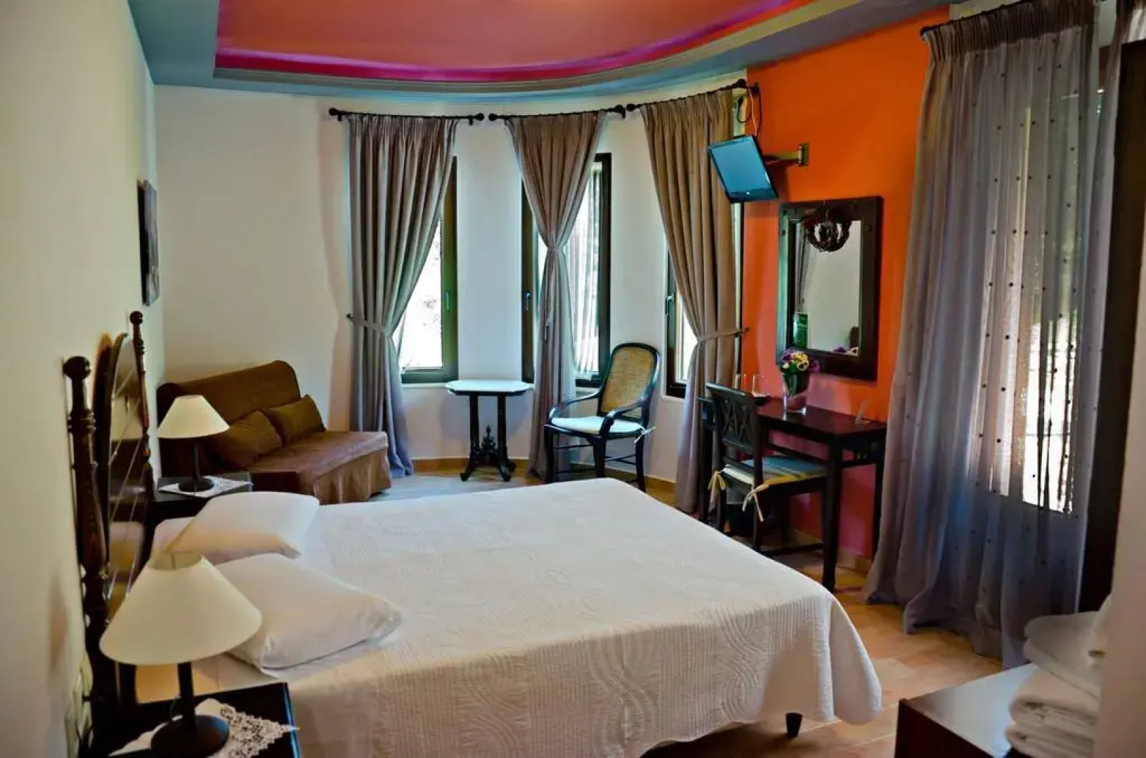 Melegos Hotel