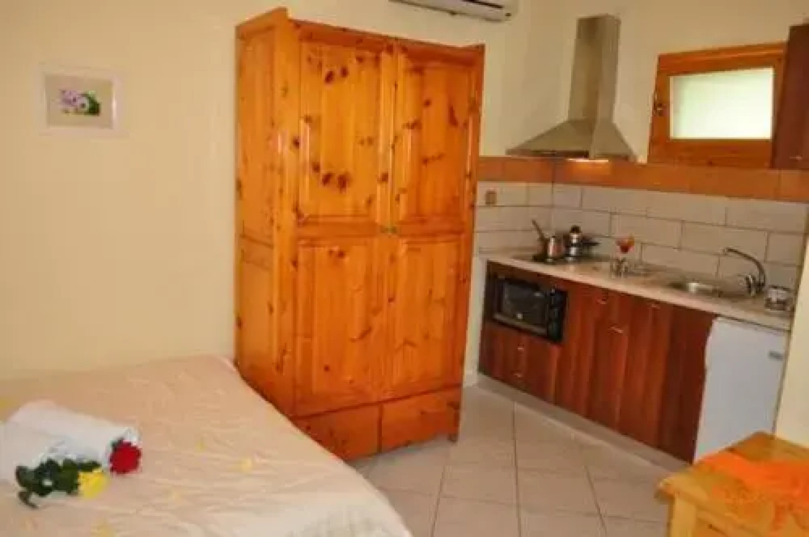 Lysistrata Bungalows