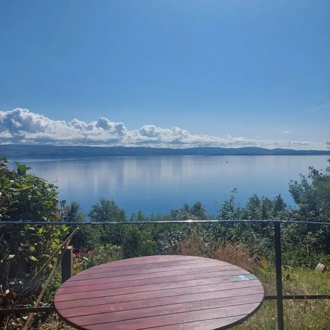 2 Bed House - Sleeps 4 - Pets - Parking - Wifi