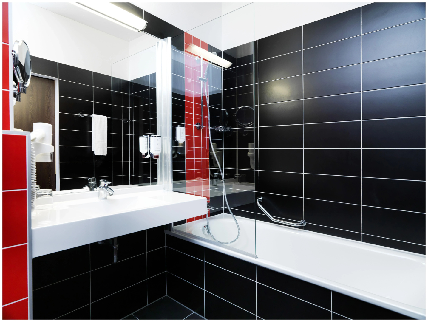Отель Plaza Inn Amedia Wien