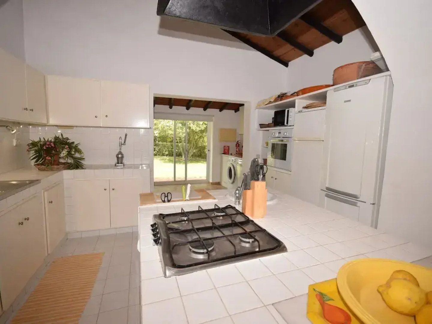 Coastal Retreat With Private Pool