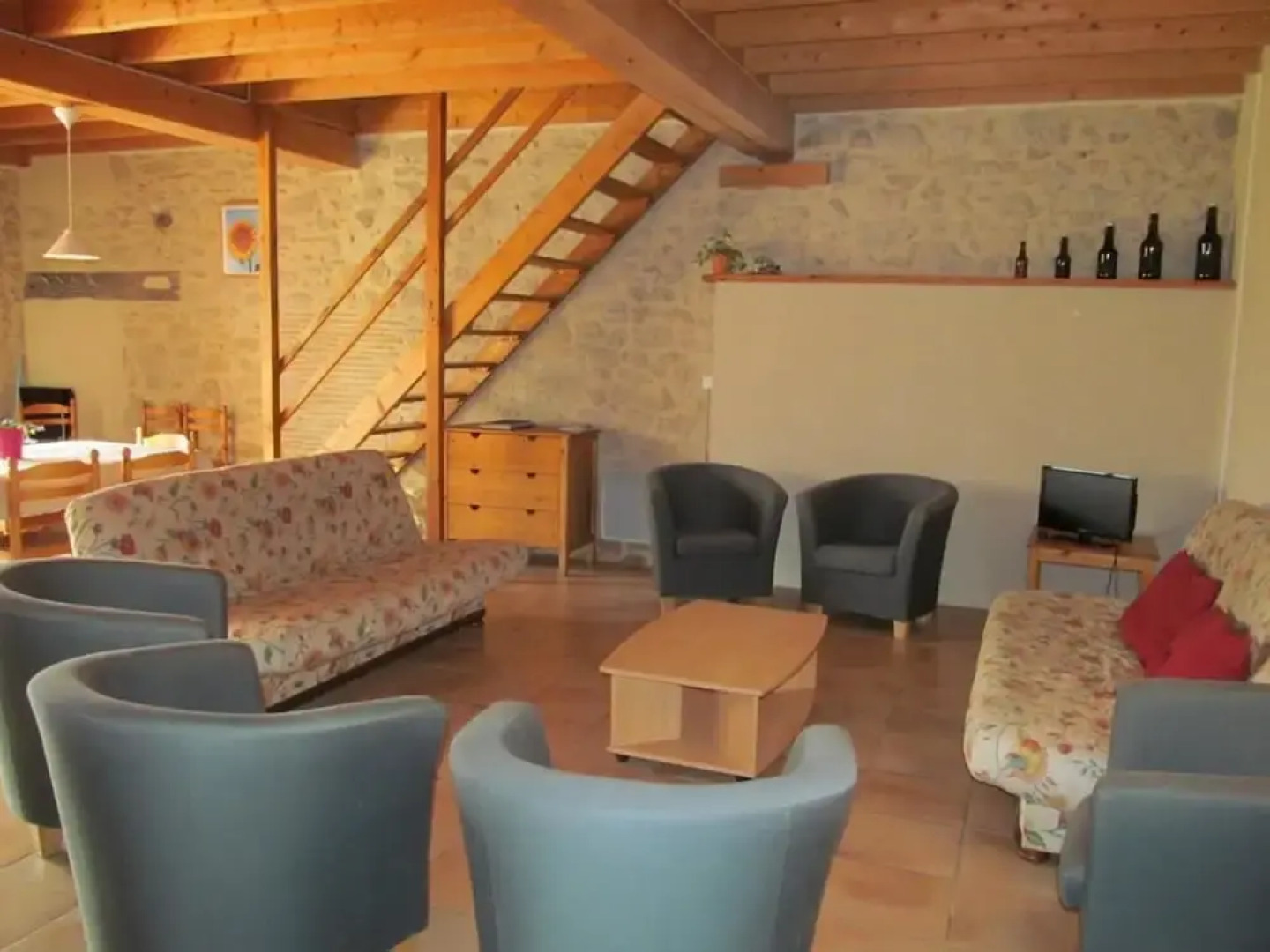 House With 2 Bedrooms in Blaignac, With Pool Access, Furnished Garden