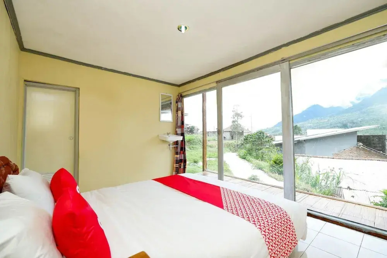 OYO 2290 Pondok Merapi Selo