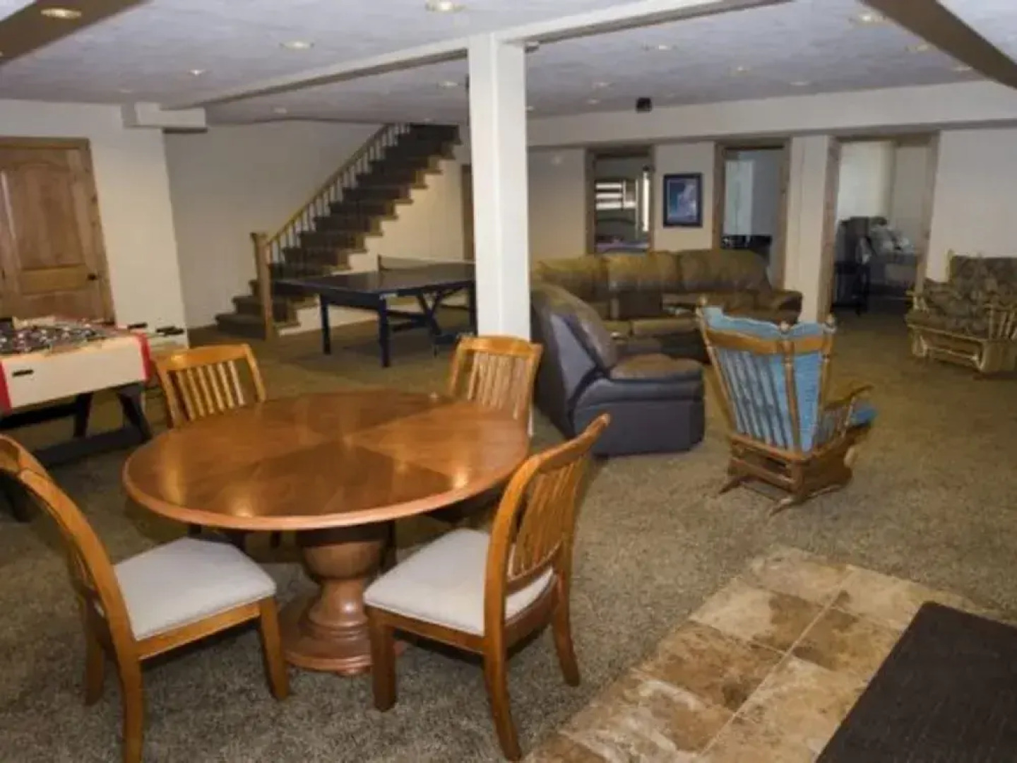 Ridge Top Lodge 7 bedrooms by RedAwning