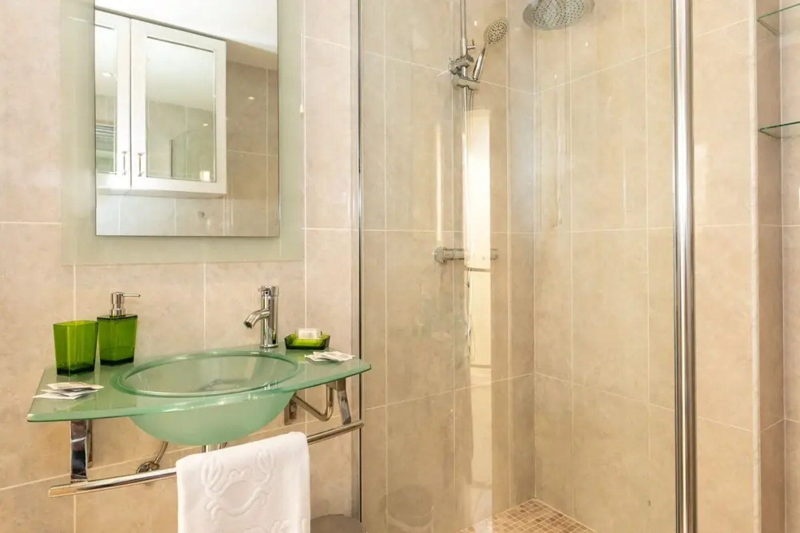 Ático Las Flores Moderno y céntrico duplex. 3 dormitorios. Parking. WI