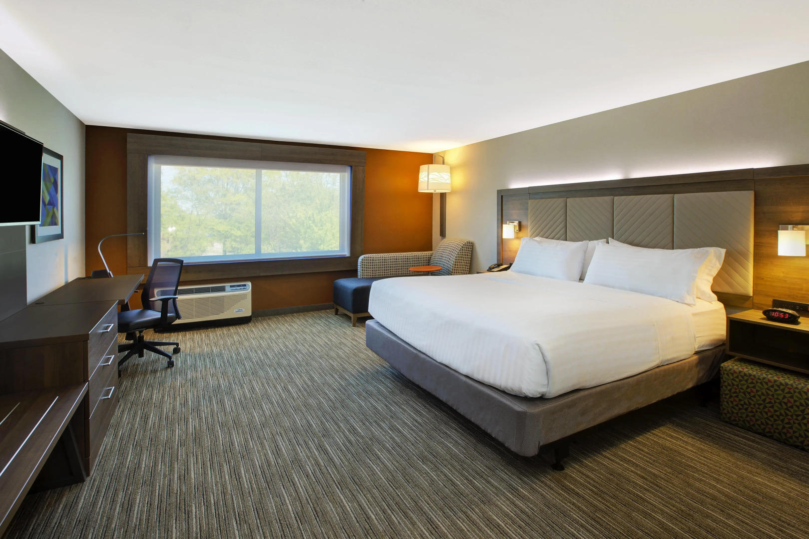 Holiday Inn Express & Suites New Castle by IHG