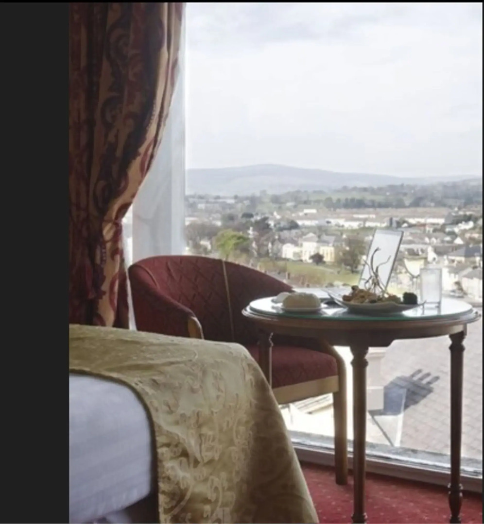 The Royal Hotel and Merrill Leisure Club