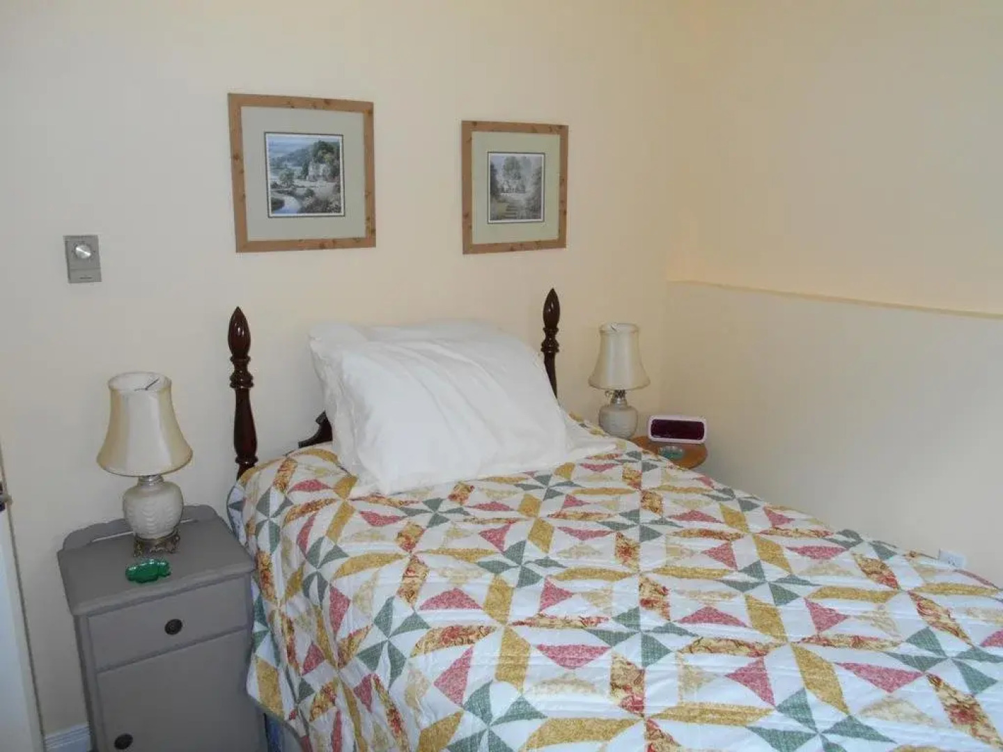 Riverside Caygeon B&B