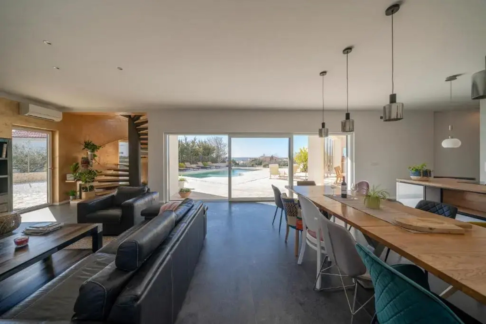 Villa Elani - Stylish And Modern 6B Seaview Villa