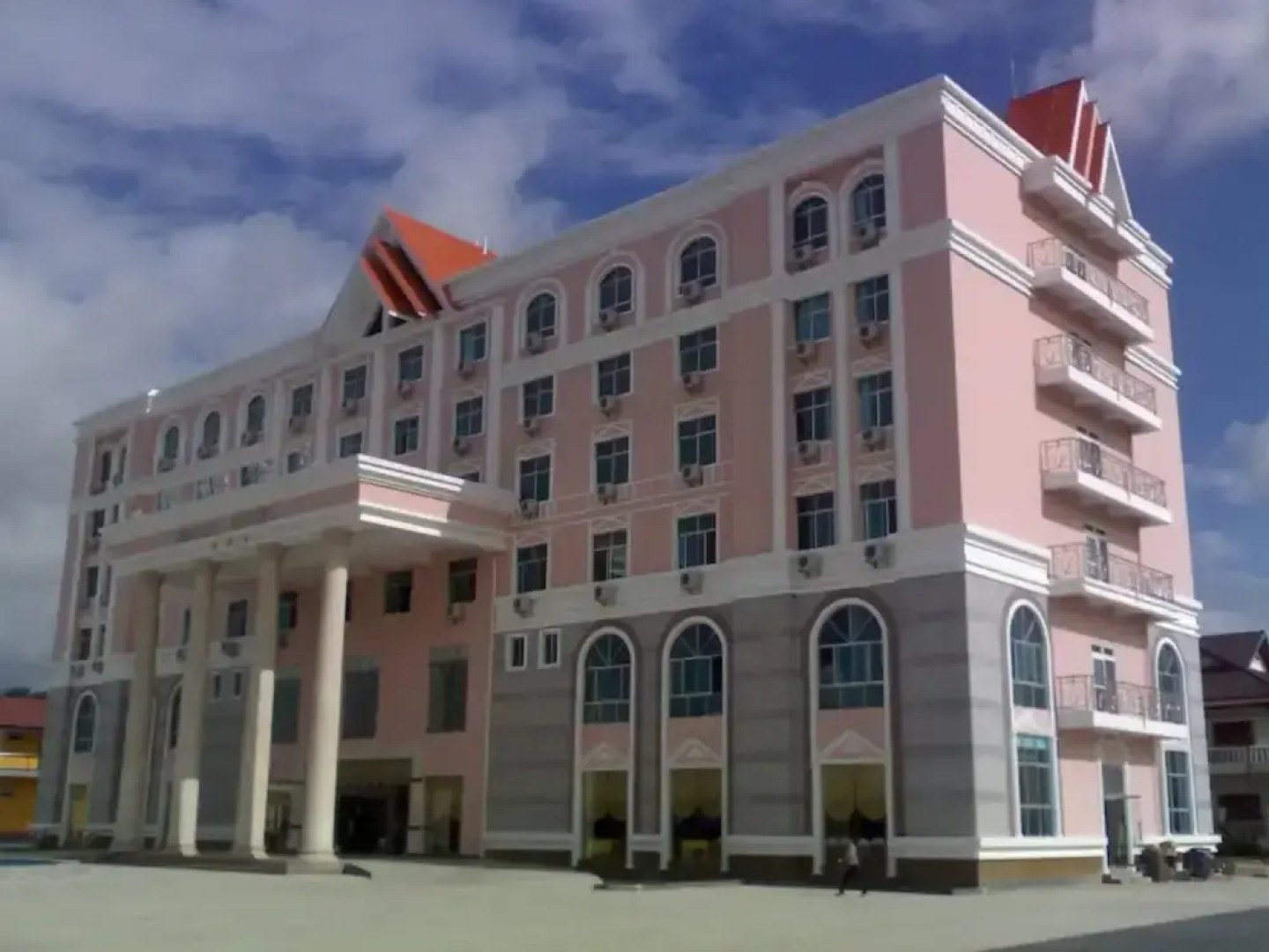 Royal Hotel Luang Namtha ' Huang Ching'