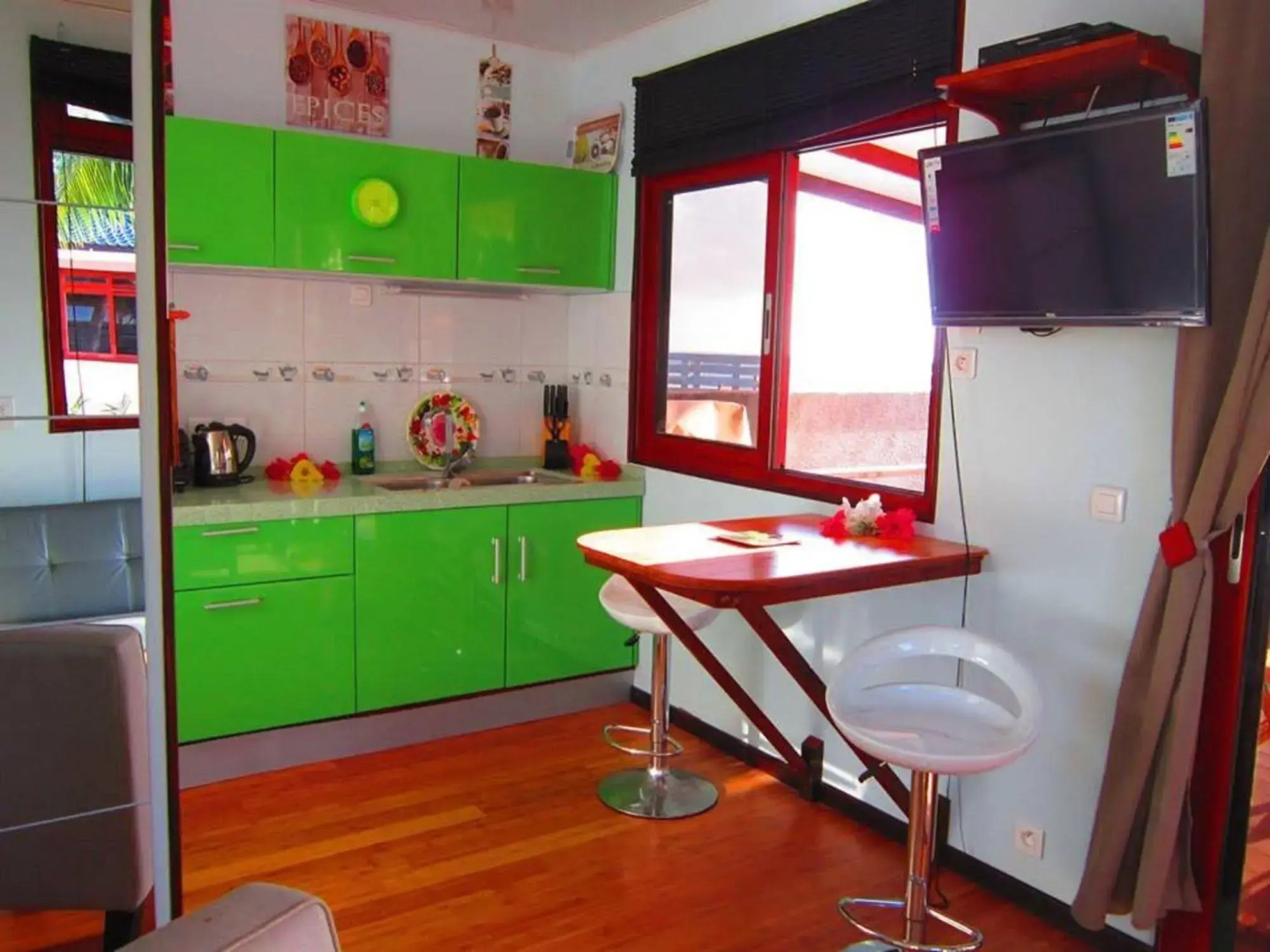 Tahiti Surf Beach Paradise