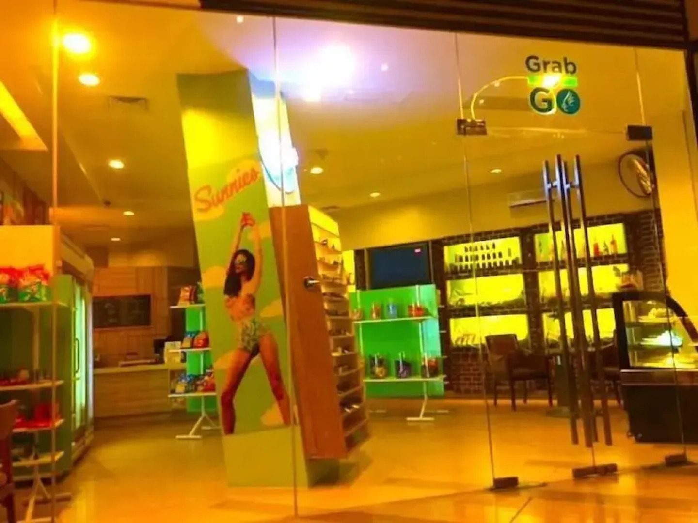 Beach Condos Pico de Loro Hamilo Coast