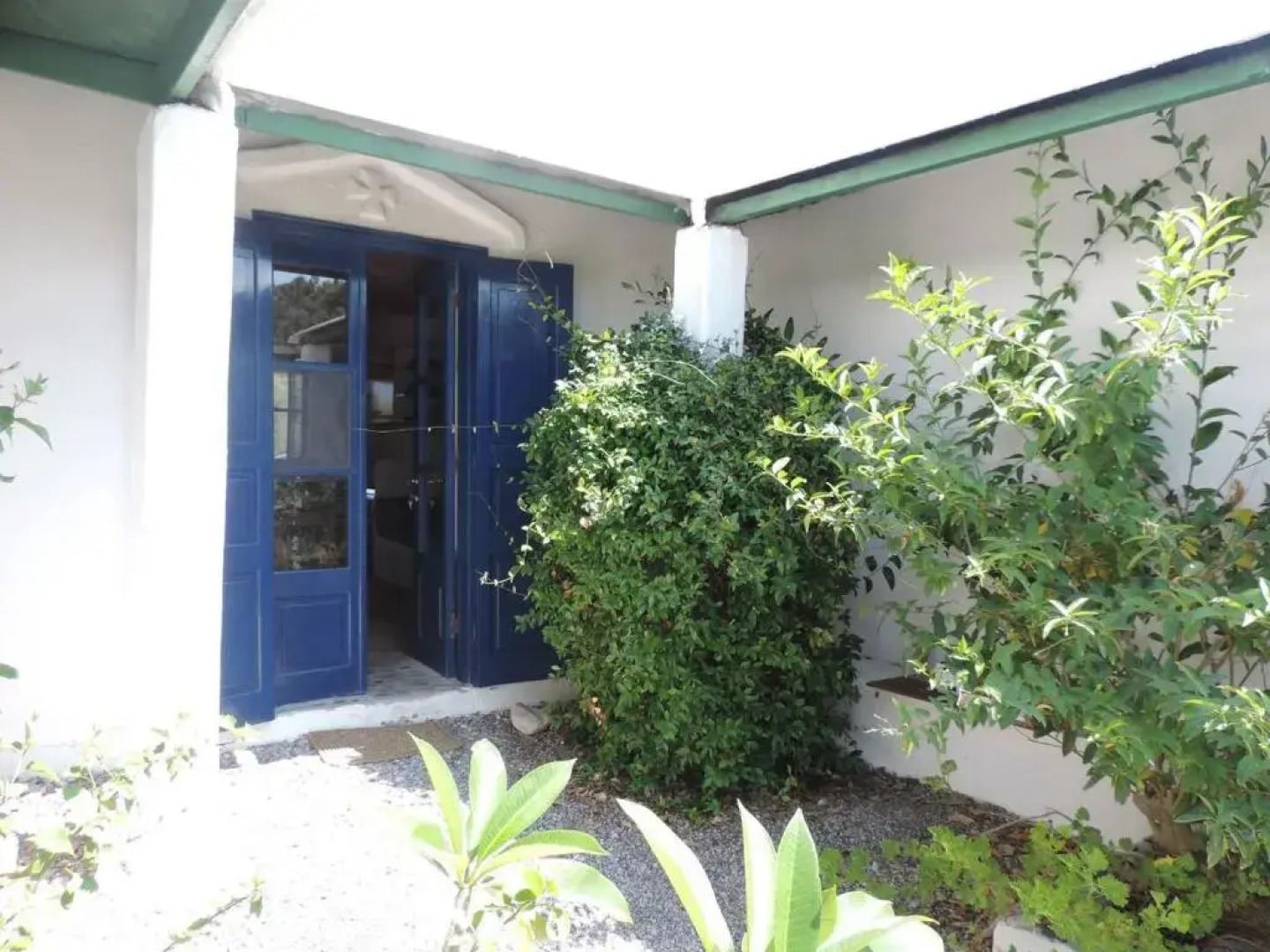 Exclusive apartment in Ecovilla on the beach