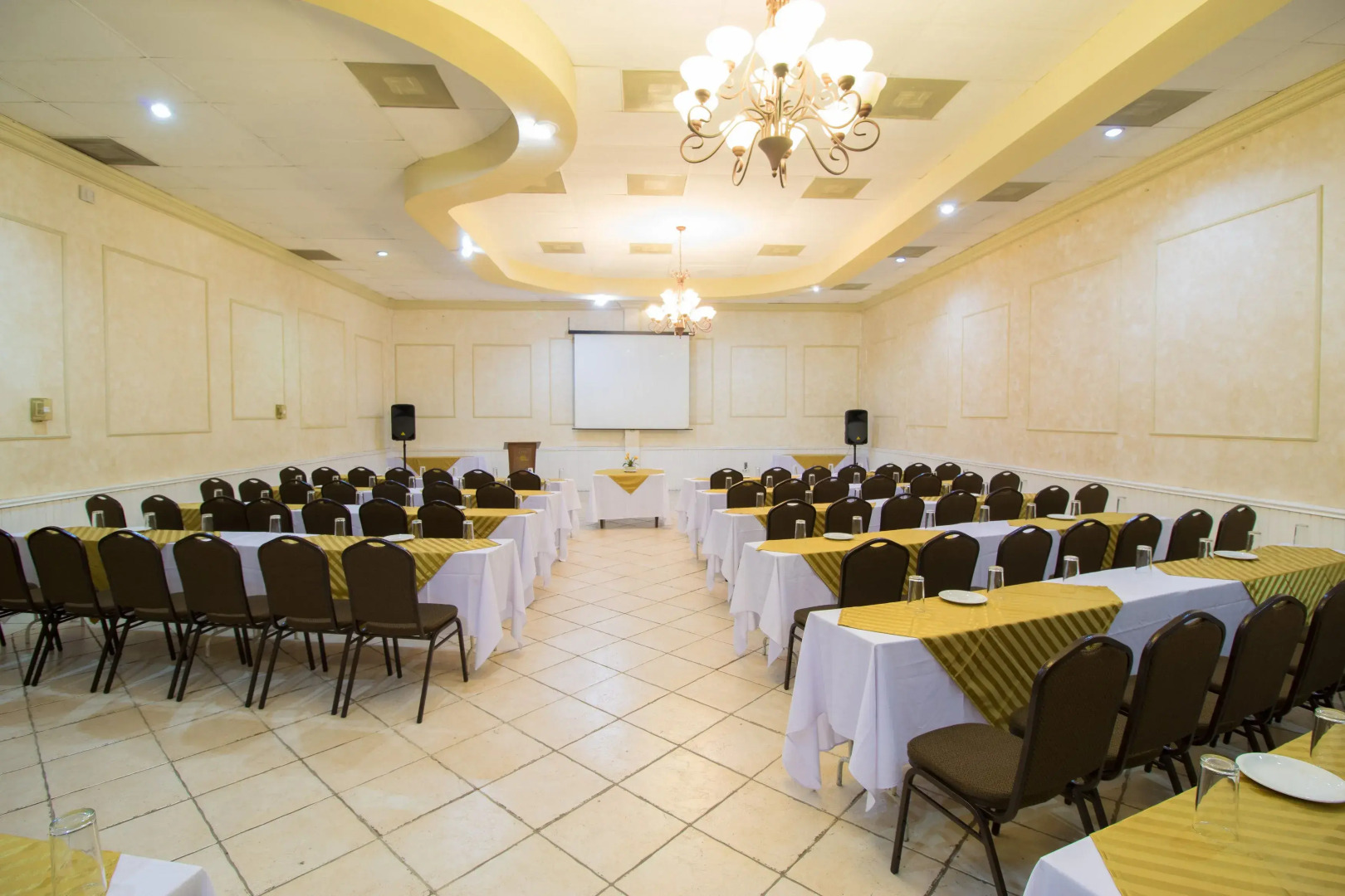 Valle Dorado Resort & Parque Acuático