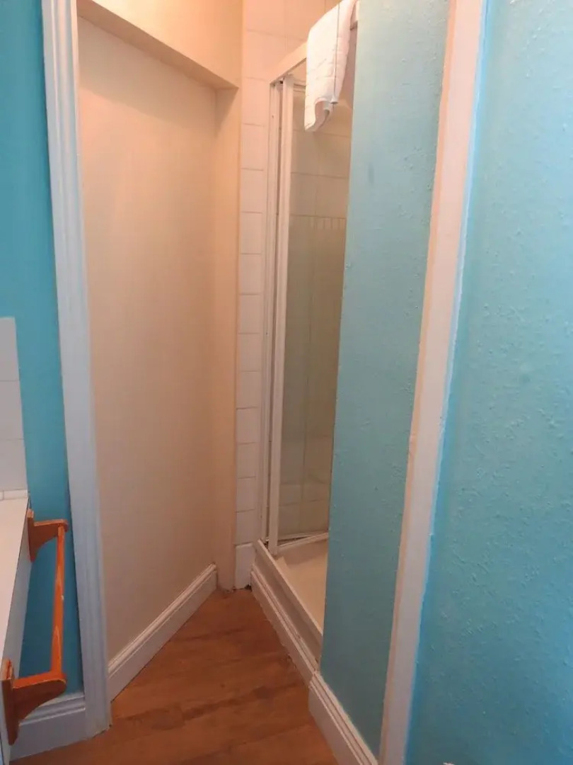 The Queens Arms Hotel