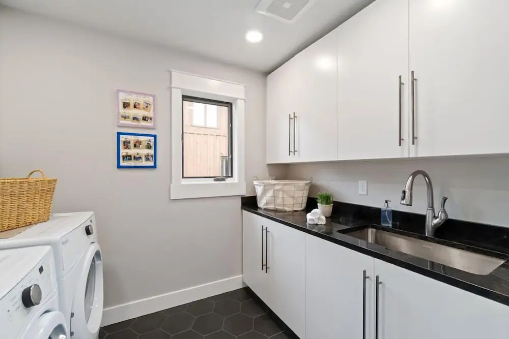 Outstanding Home, Incredible Views, Near Reservoir!