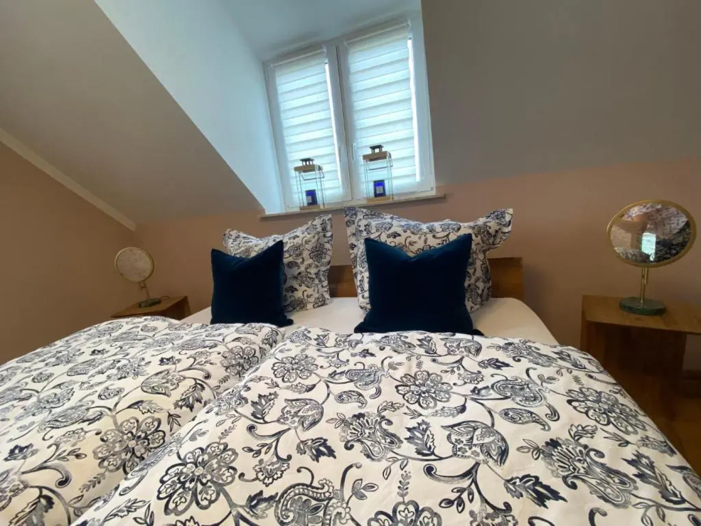 Schöne drei Raumwohnung. Hell,stilvoll, gemütlich.