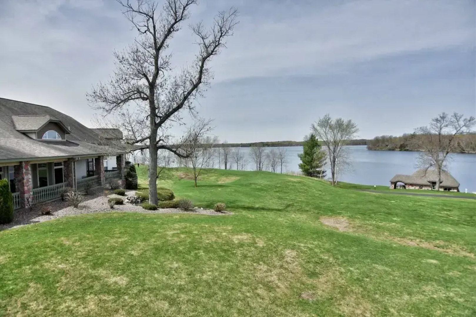 Unit 317 Tagalong Condo 3 Bedroom Condo by RedAwning