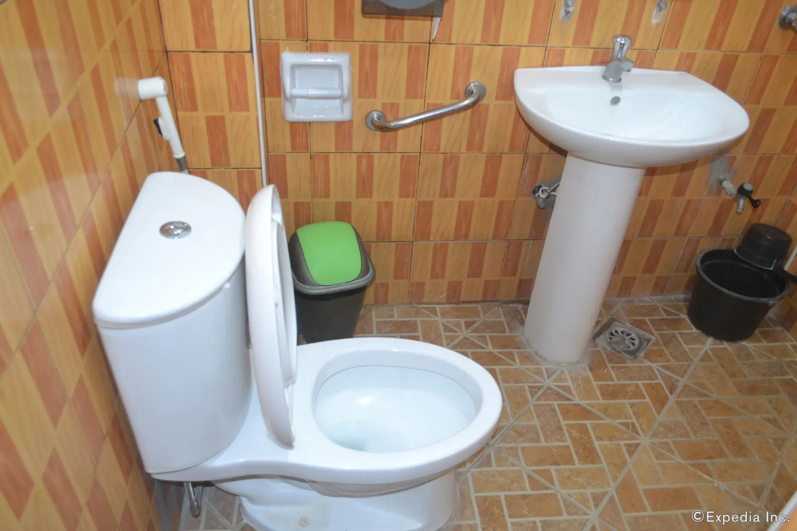 Antonio's Apartelle & Suites