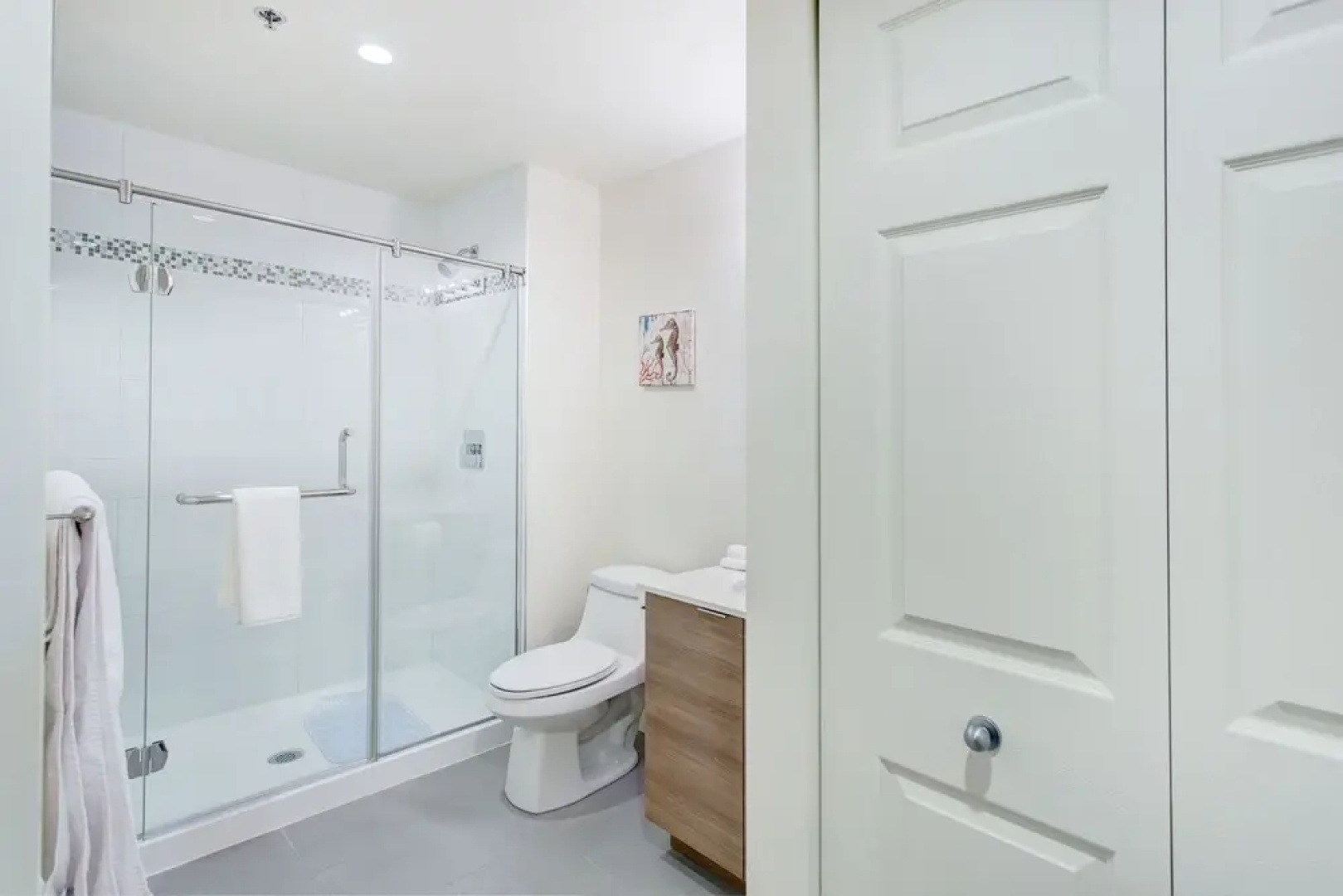 Place des Festivals Serviced Apartments by Hometrotting