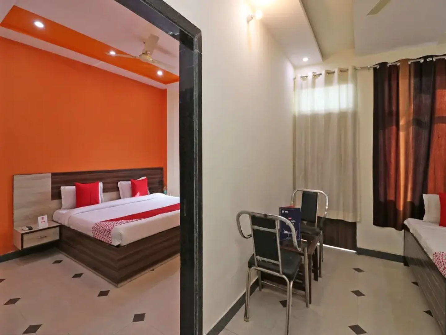 OYO 12847 Hotel Kanha Palace