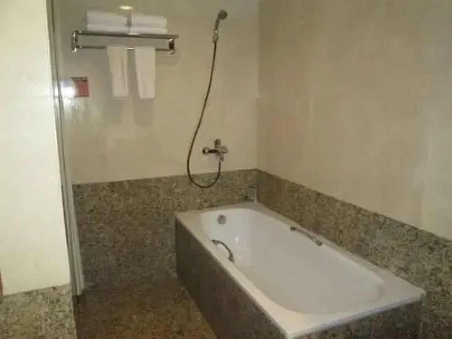 Grand Elty Singgasana Hotel