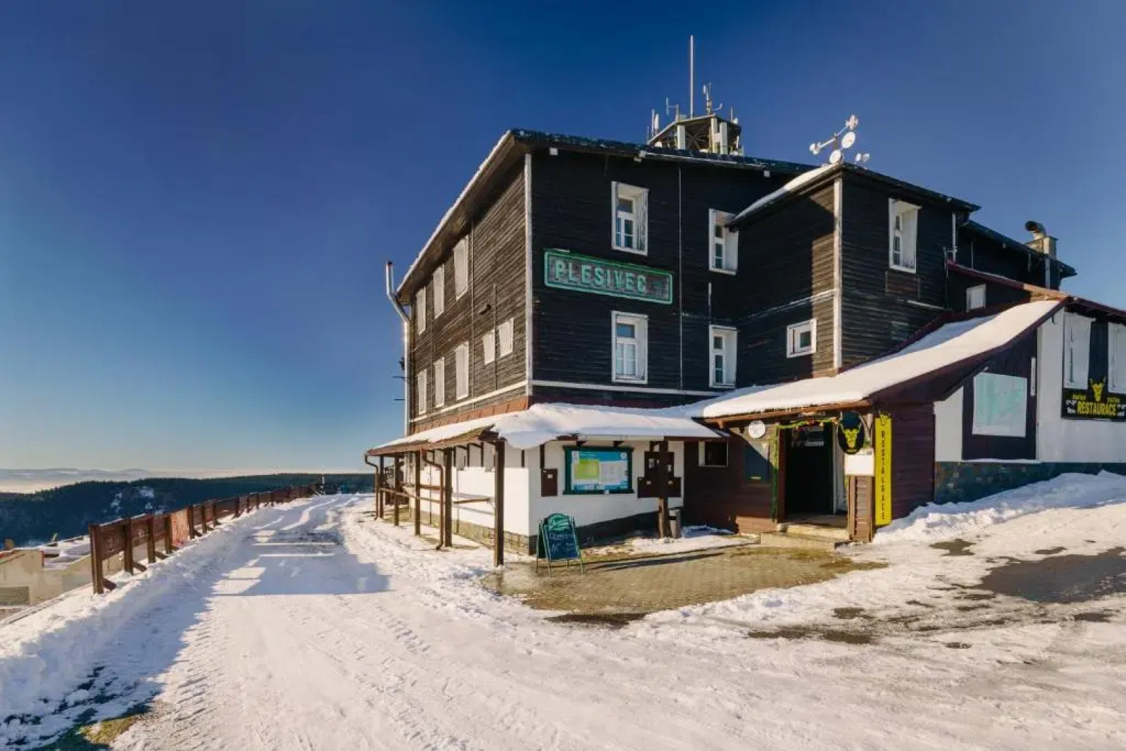 Hotel Plesivec