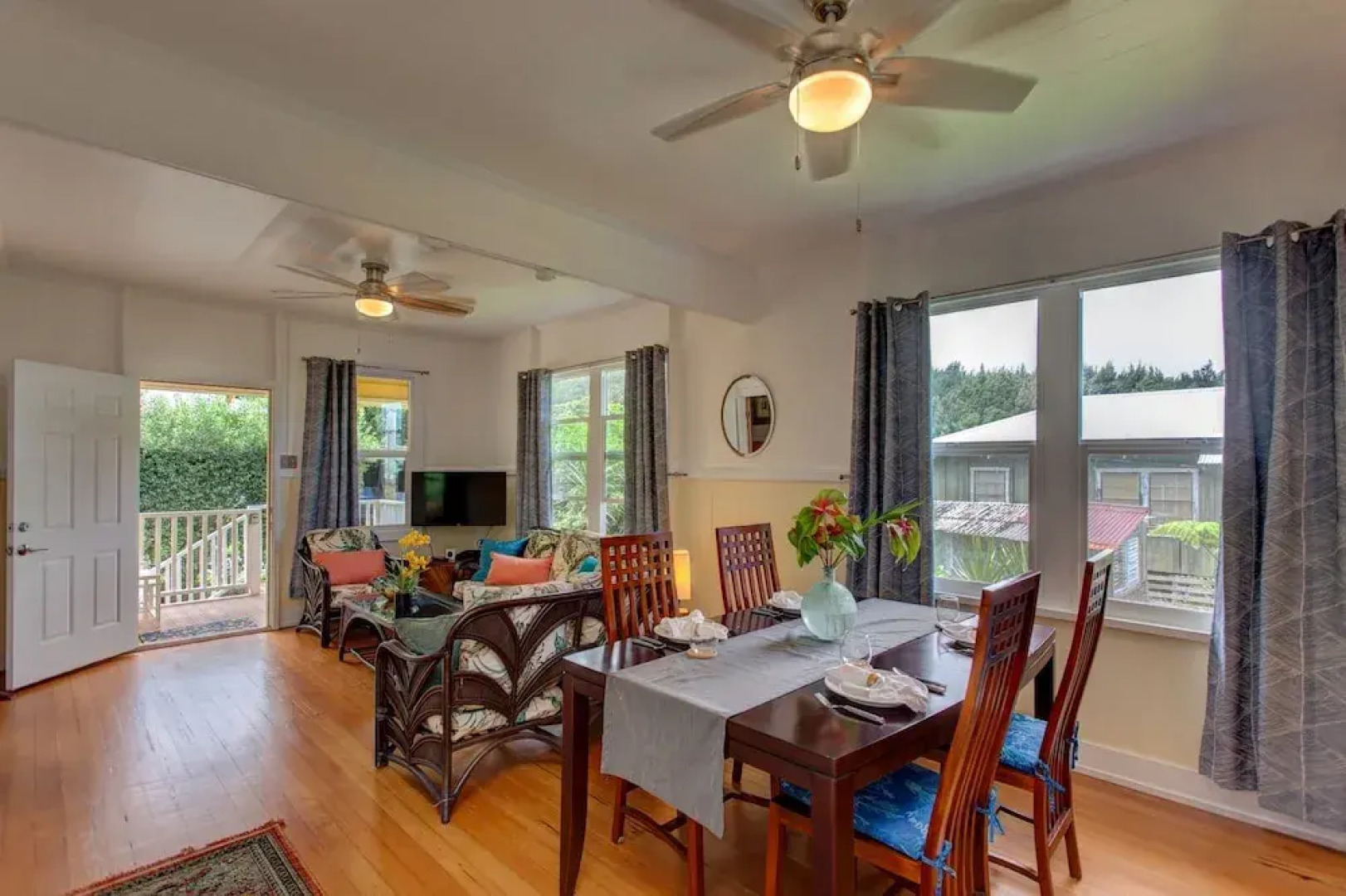 Hale Pikonia In Historic Honokaa Town 2 Bedroom Home