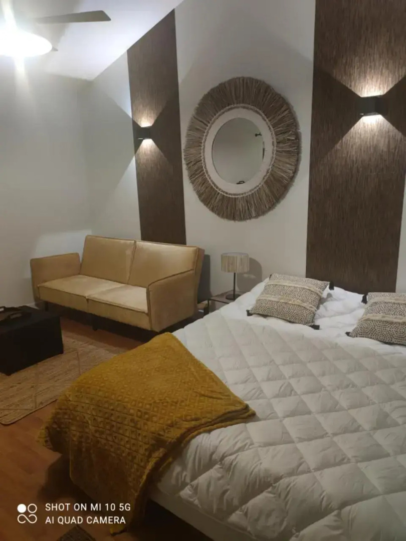 Studio (Adults Only)