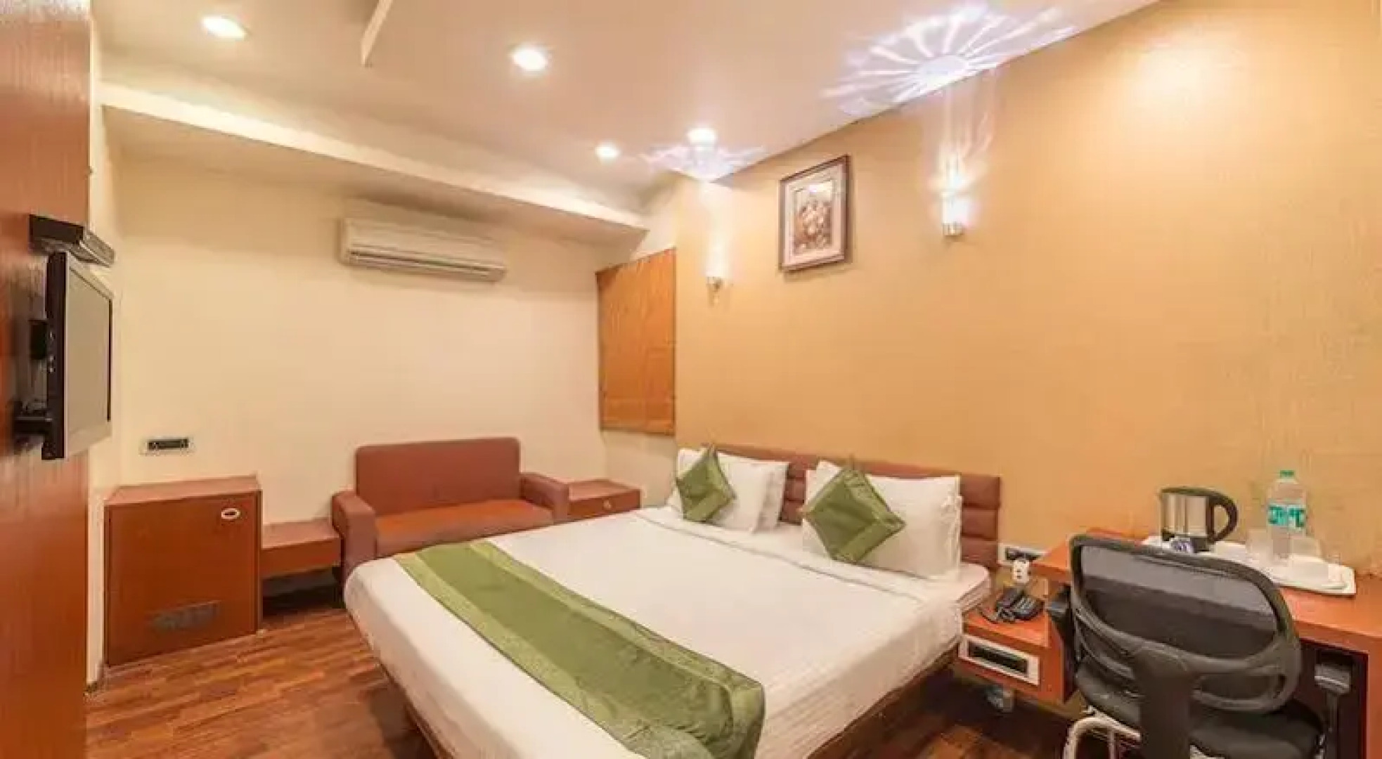 Flagship 479 By OYO Rooms