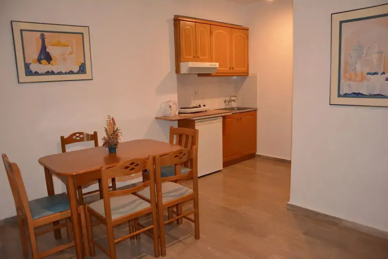 Akti Hotel & Apartments