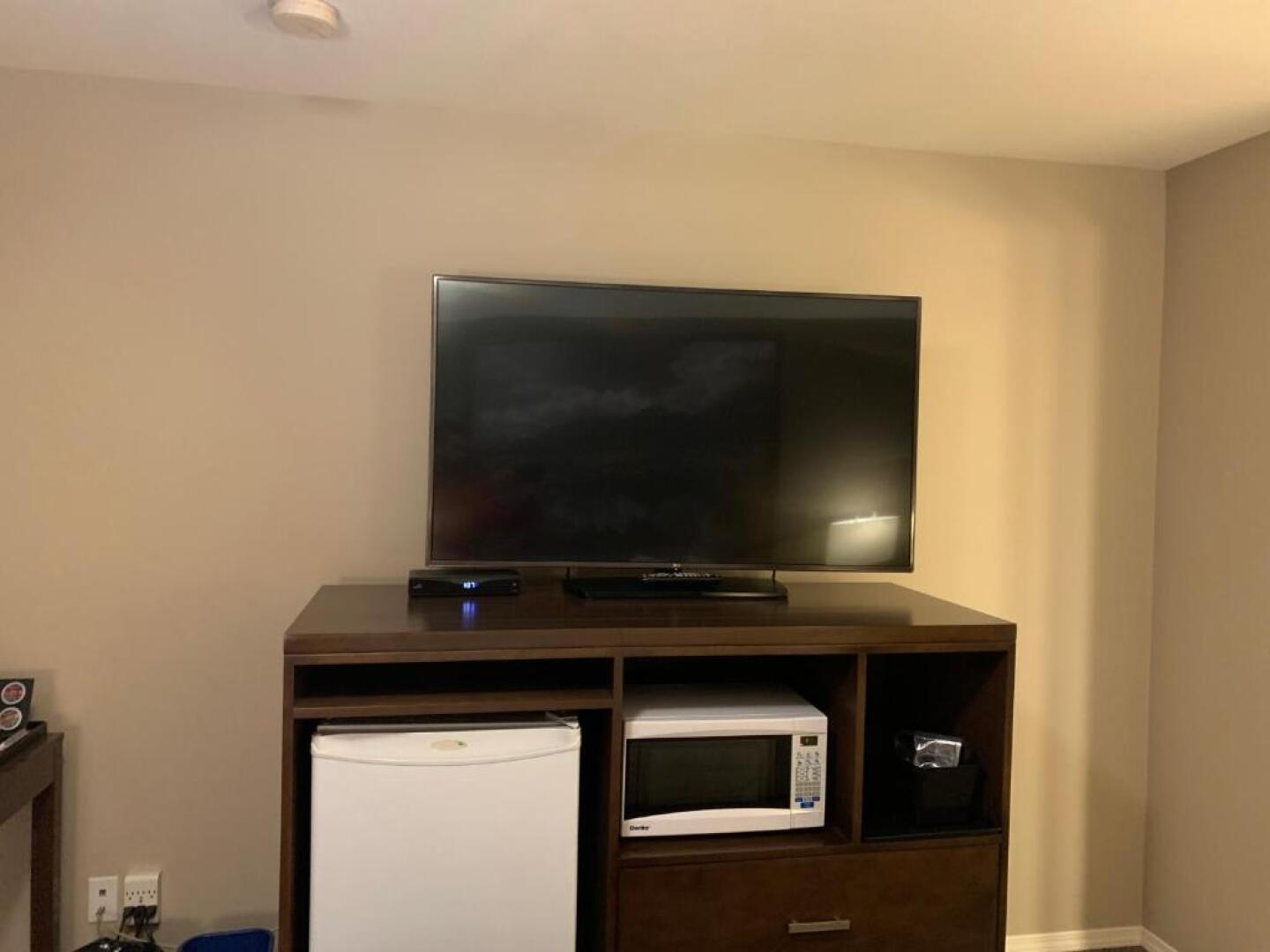 Super 8 by Wyndham Courtenay