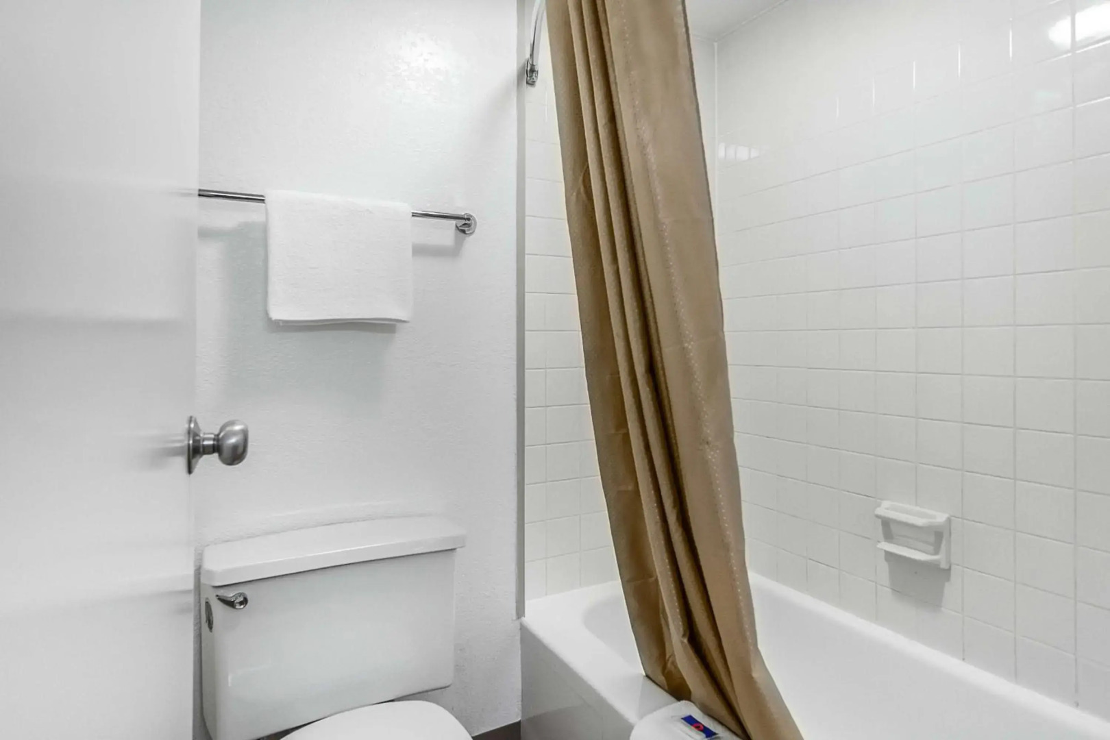 Motel 6 Framingham, MA - Boston West