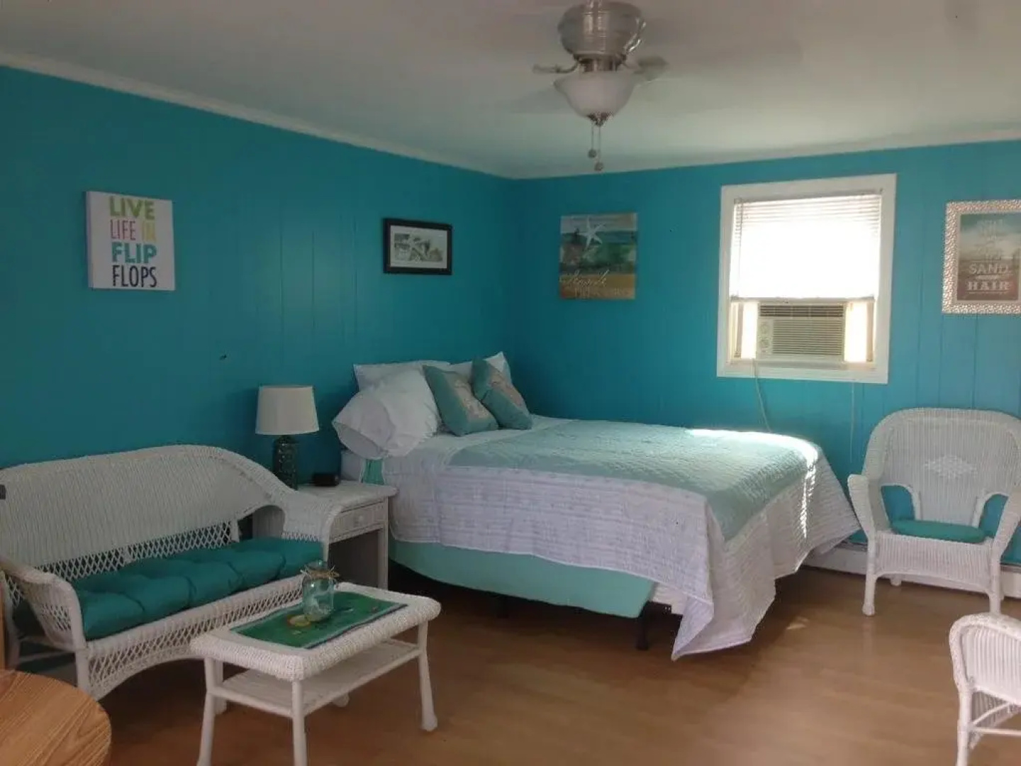 Sandcastle Inn & Motel