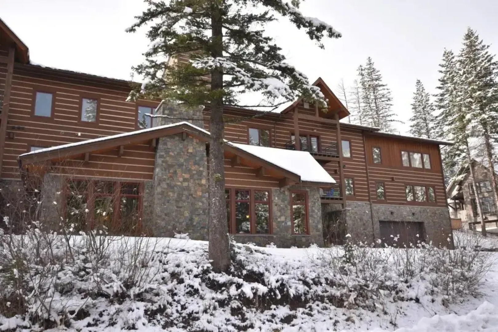 The Pines 3 Bedroom Condo