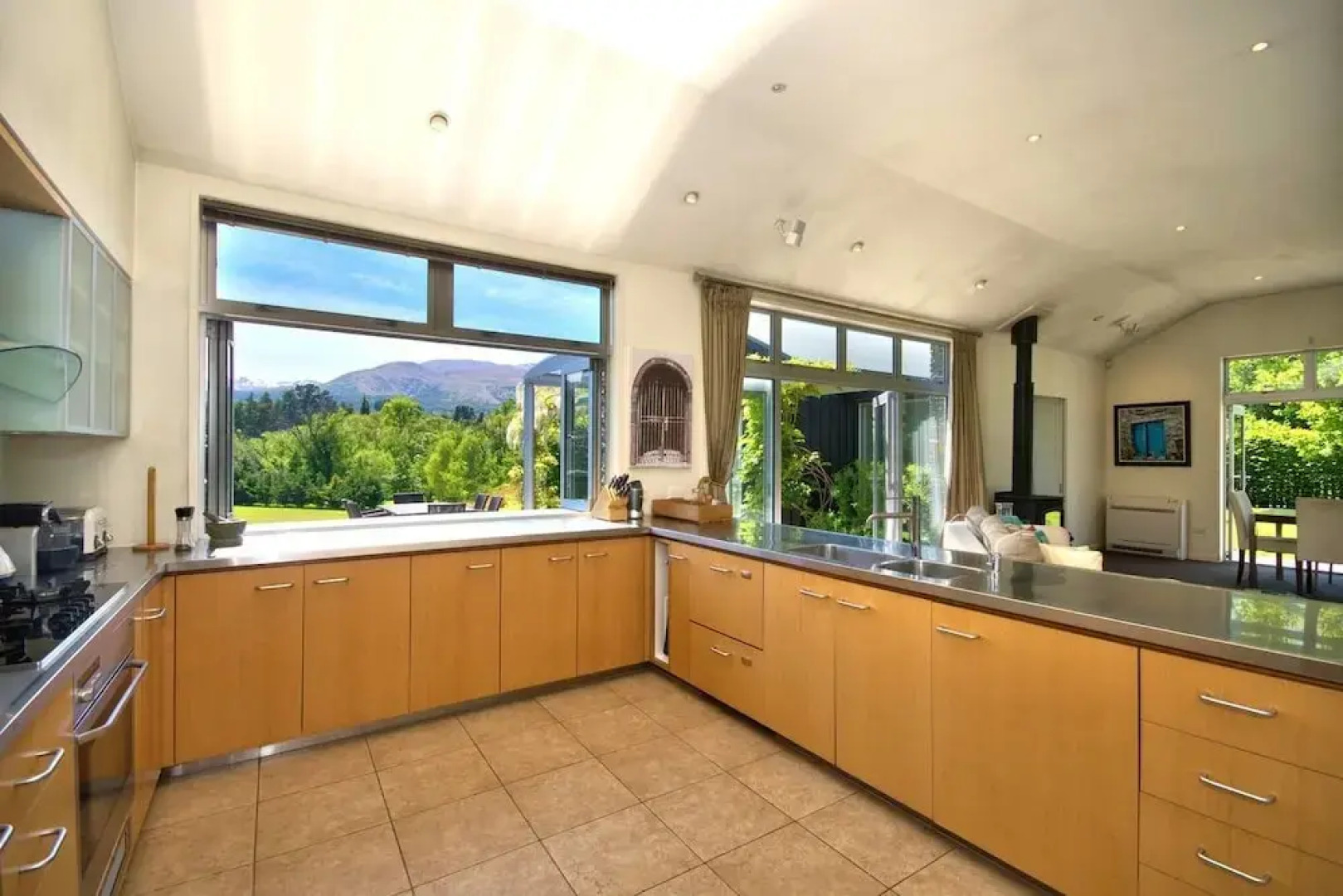 Queenstown Exclusive Retreat with Hot Tub