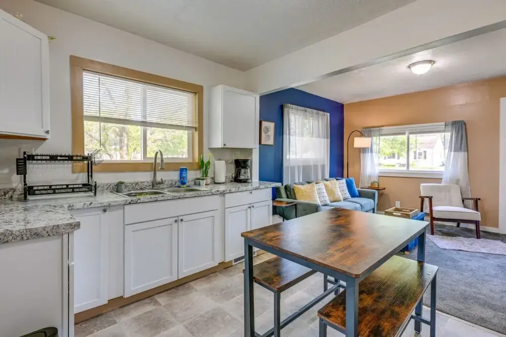 Cozy Home w/ Backyard ~ 3 Mi to Downtown Saginaw!