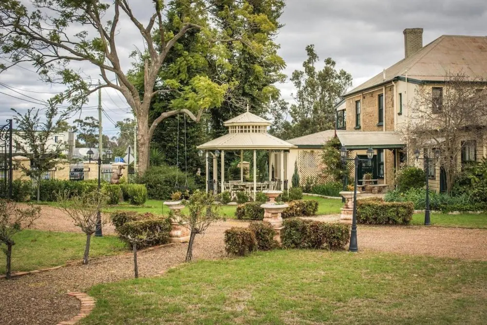 Segenhoe Inn