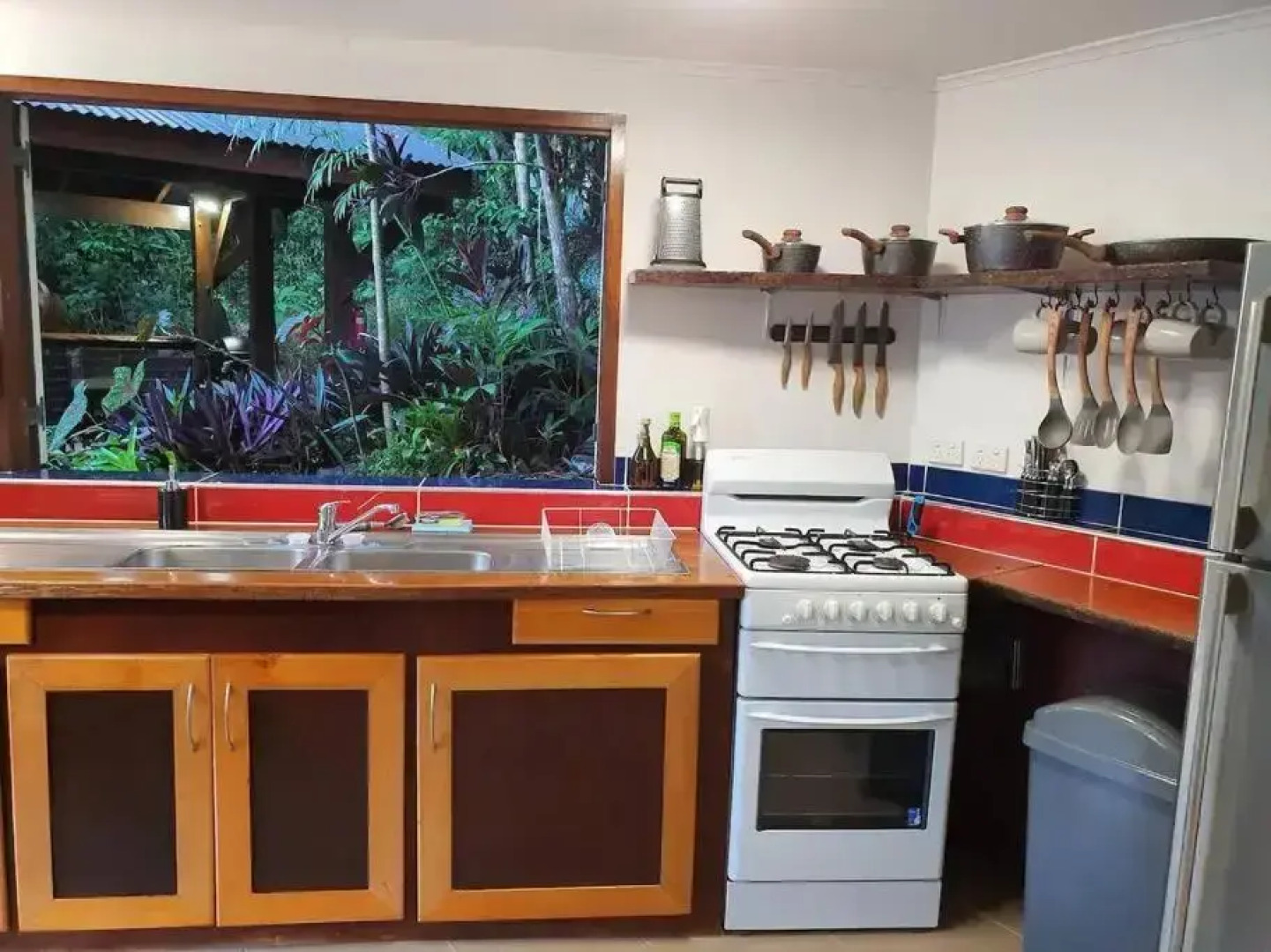 Daintree Holiday Homes - Treeverb Beach House