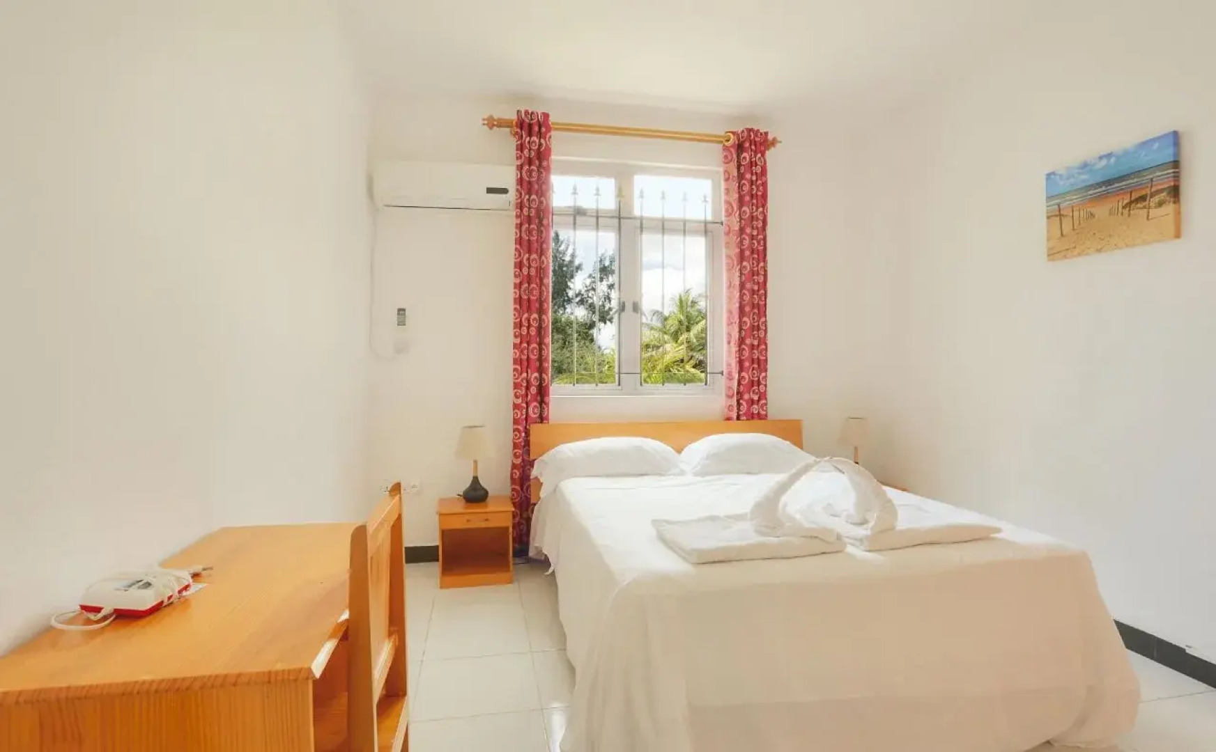 Sunny Lagoon Holiday Villa