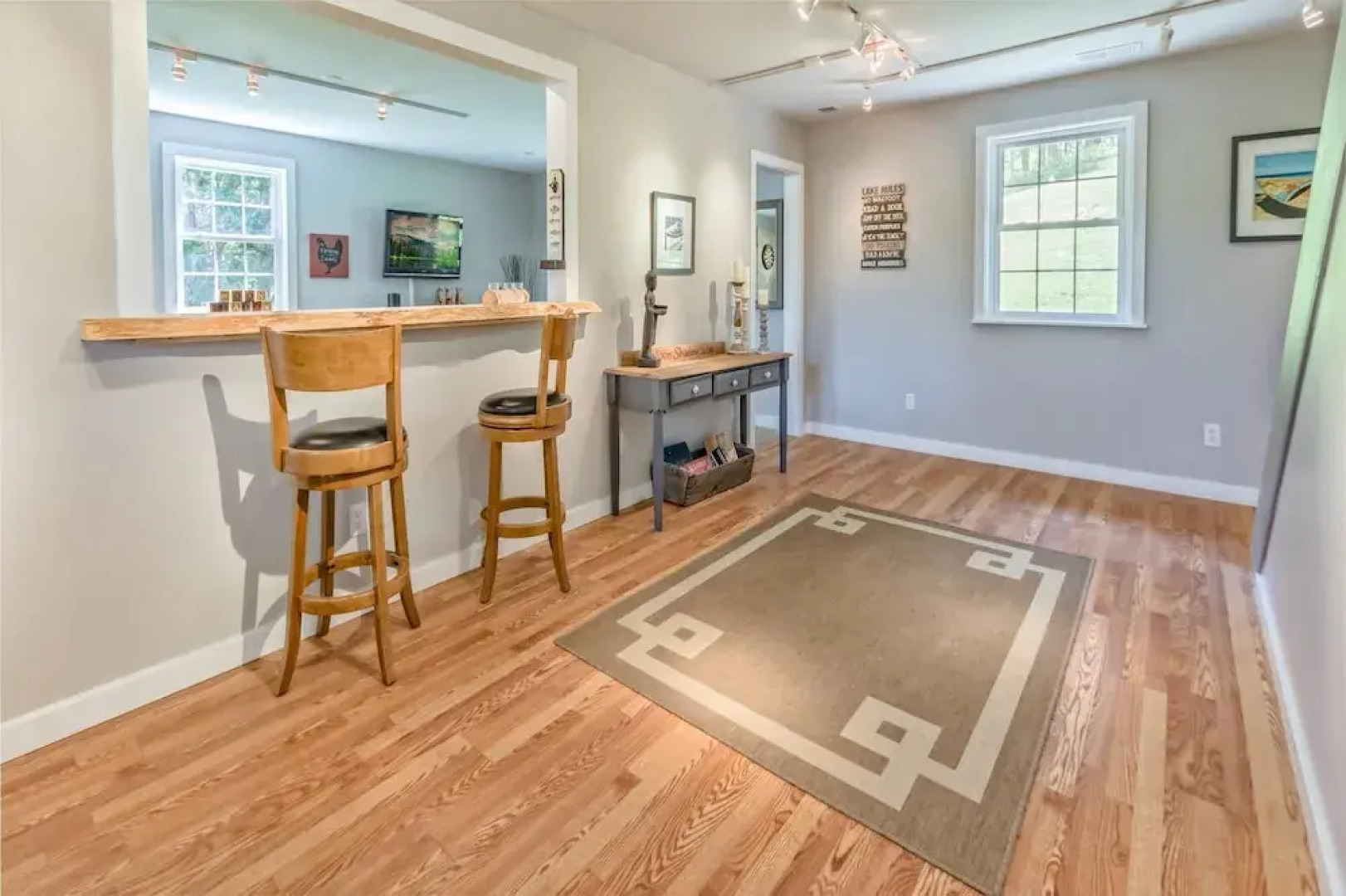 Moonshadow Bed and Breakfast