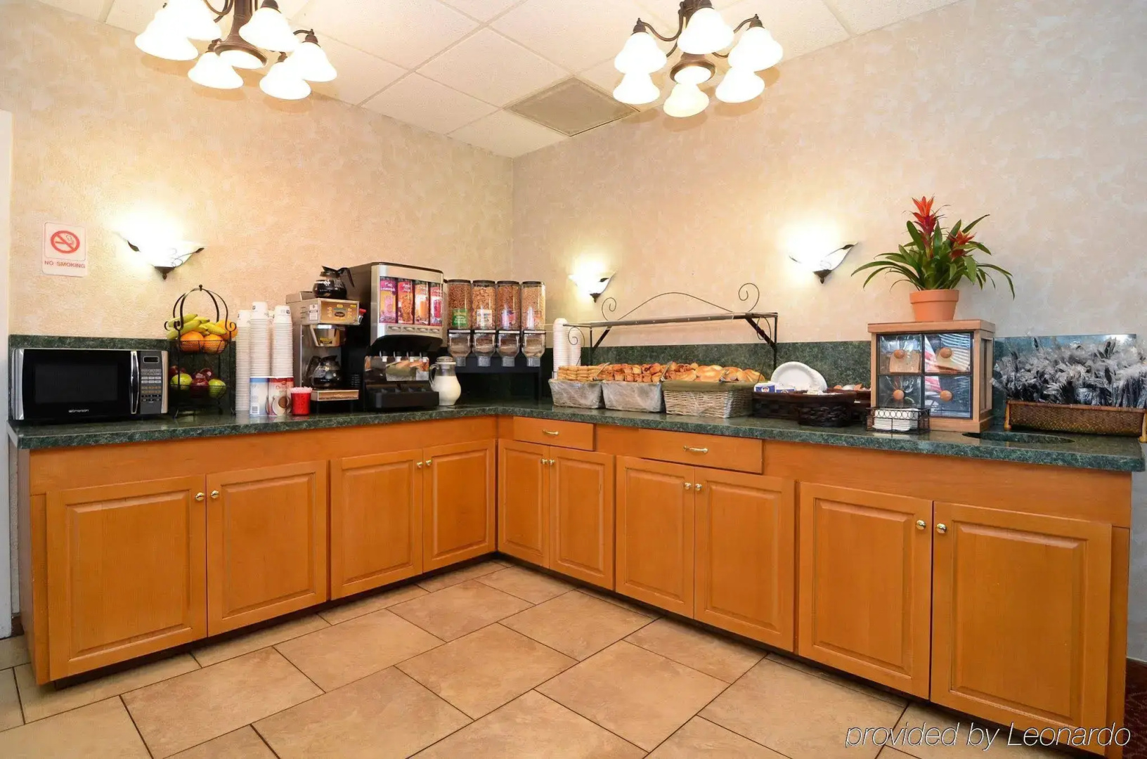 Clarion Pointe Galveston - Beachfront