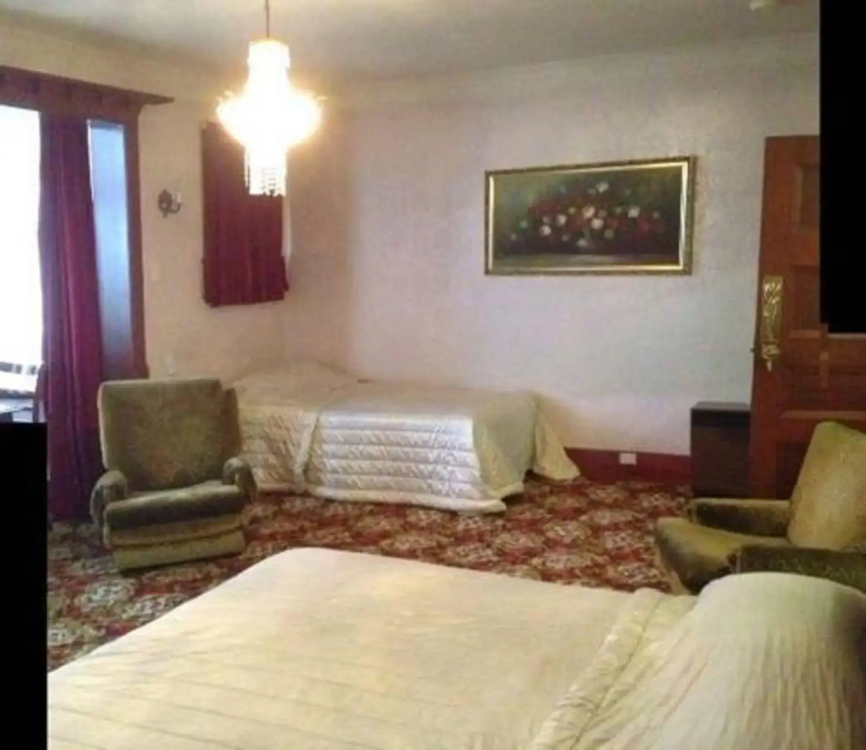 Motel Mayfair on Cavell