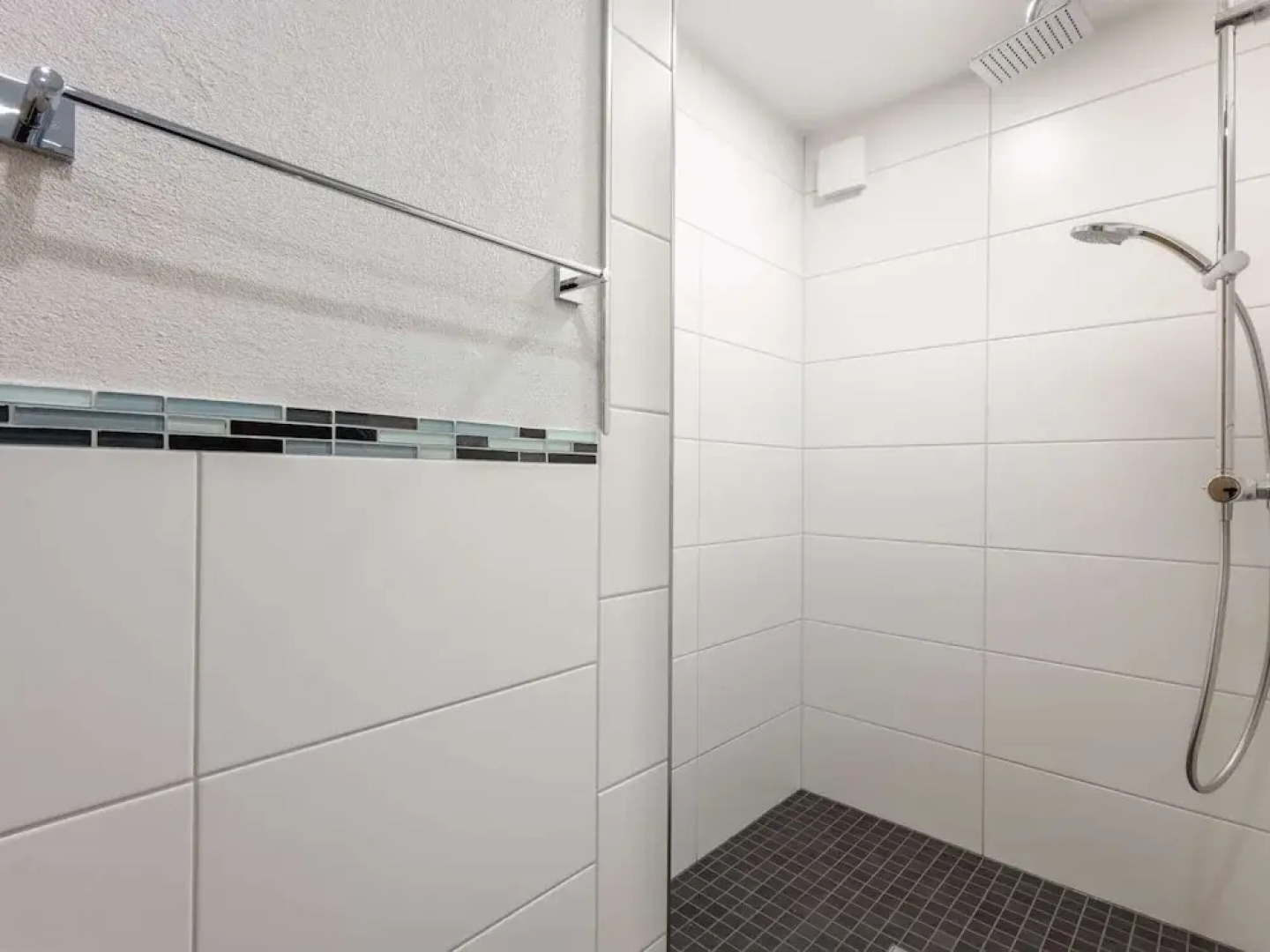 Garden Retreat With Pond View