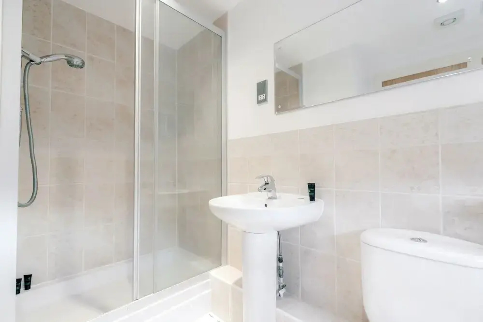 Roomspace Apartments -Sandfield Court