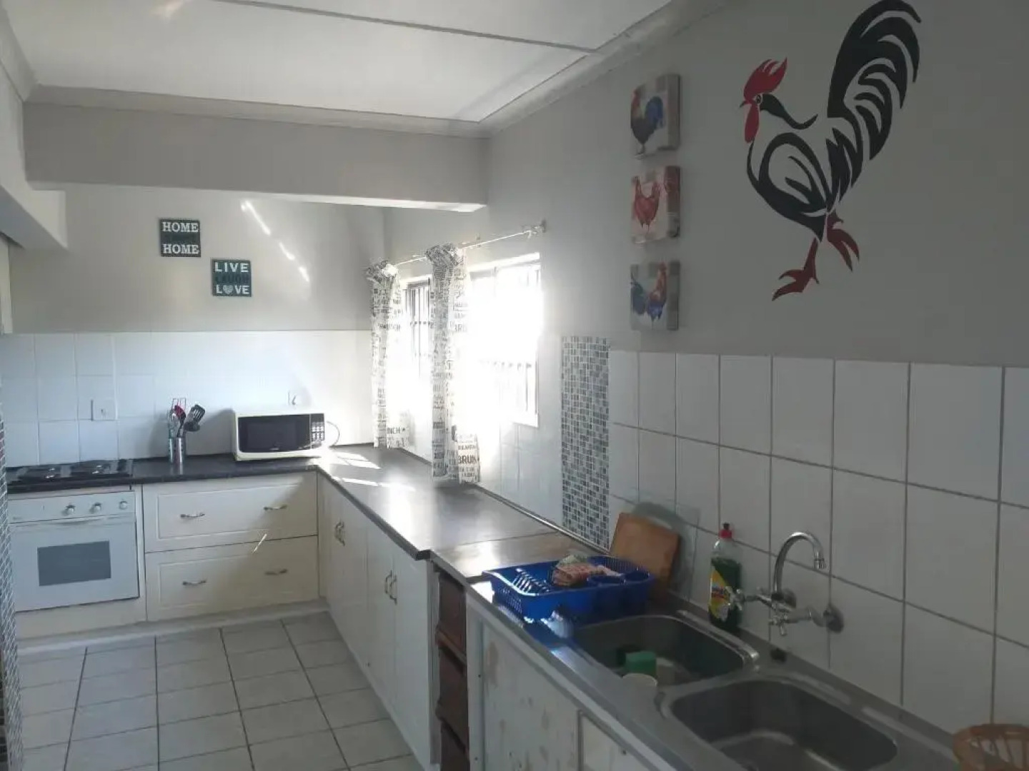 Khaya La Manzi Guest Lodge