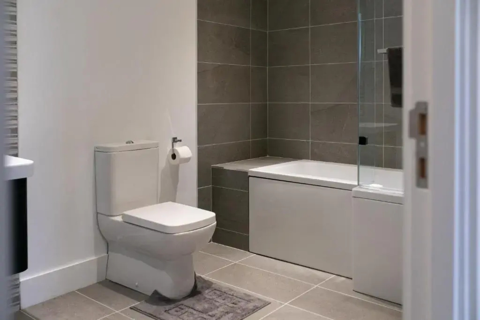 Custom House Apartments