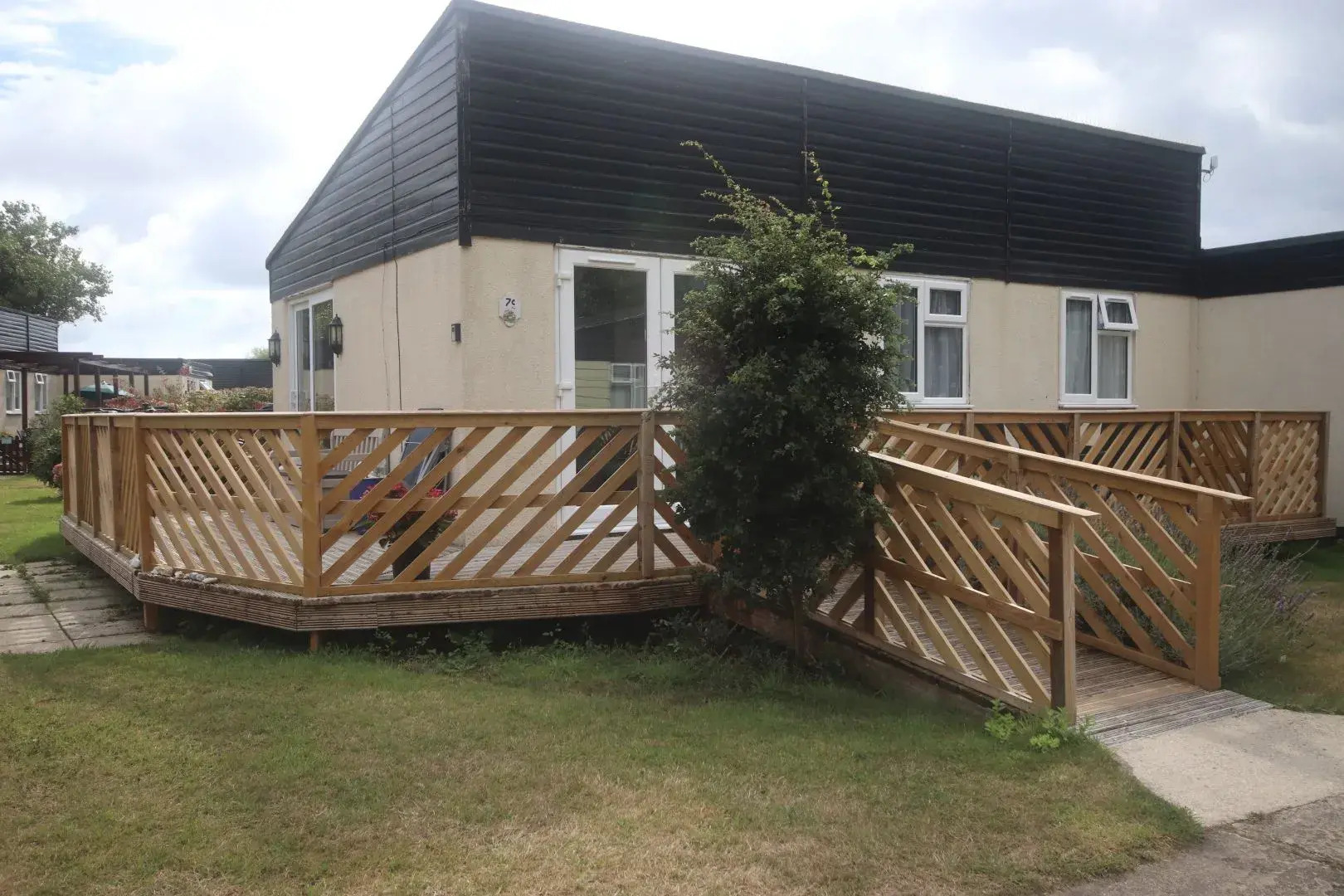 7C Medmerry Park 2 Bedroom Chalet