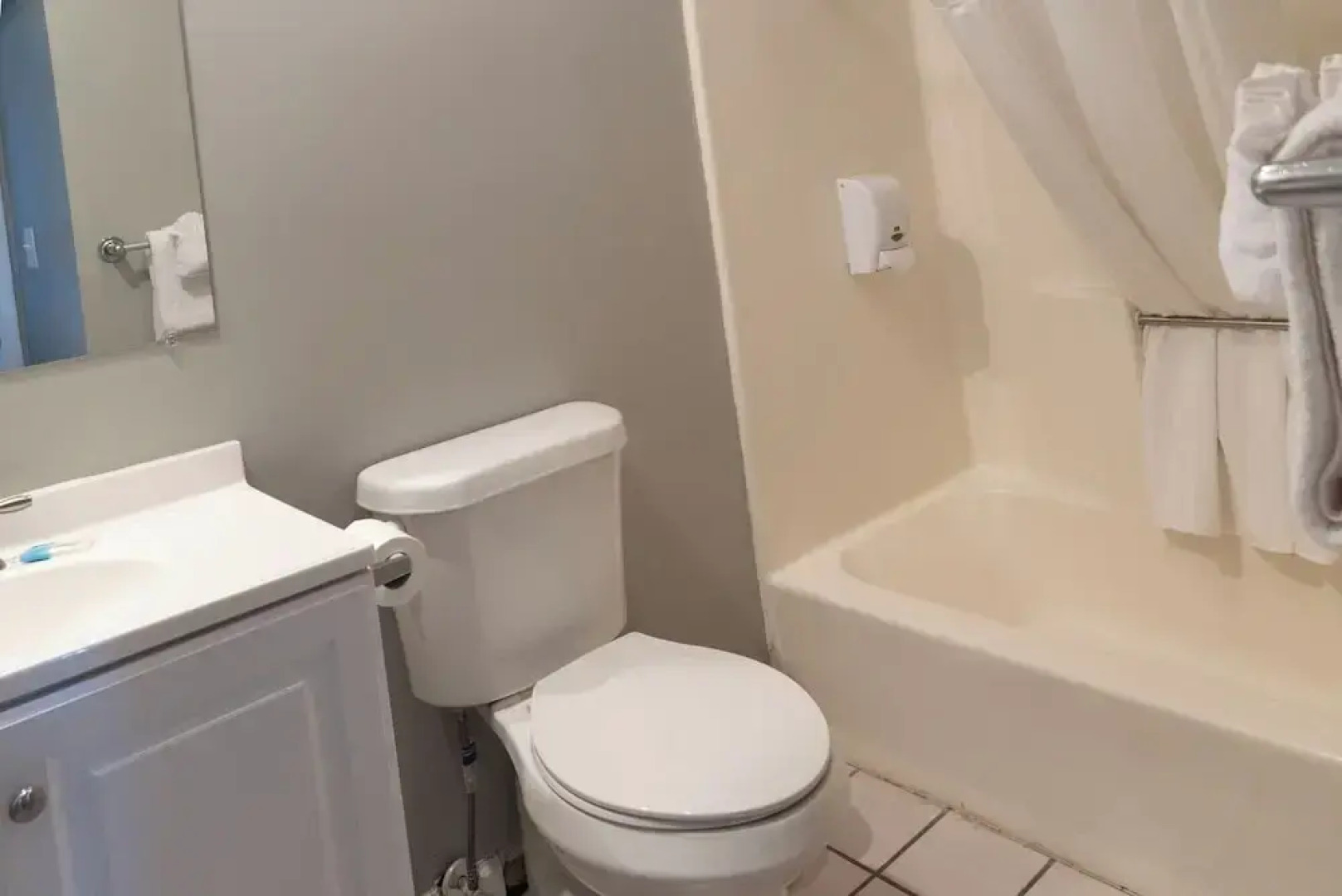 Taranova at Seawatch Inn