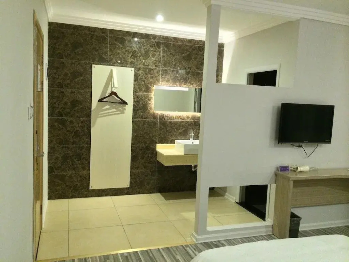 Guilin Wisteria Hotel